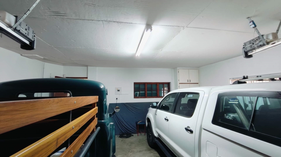 7 Bedroom Property for Sale in Bayview Western Cape